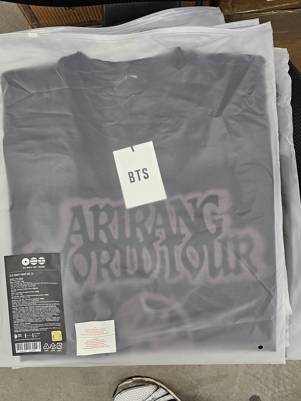 Black 'Arirang World Tour' Graphic Men’s T-Shirt